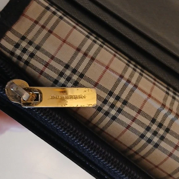 Burberry Wallet Includes C O A